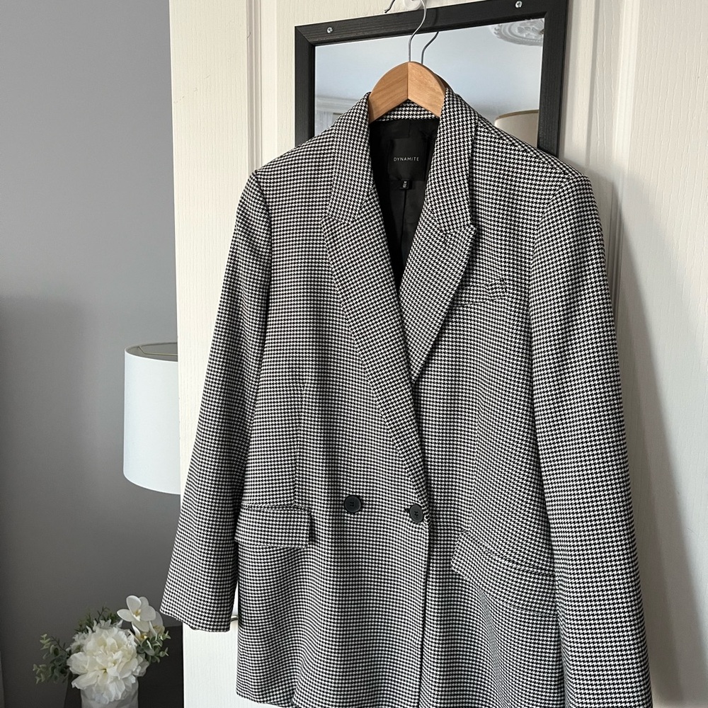 Black and White Houndstooth Blazer from dynamite